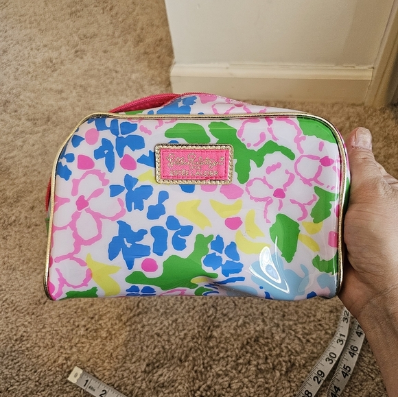 Lilly Pulitzer For Estée Lauder Floral Vinyl Makeup Bag - Picture 5 of 7
